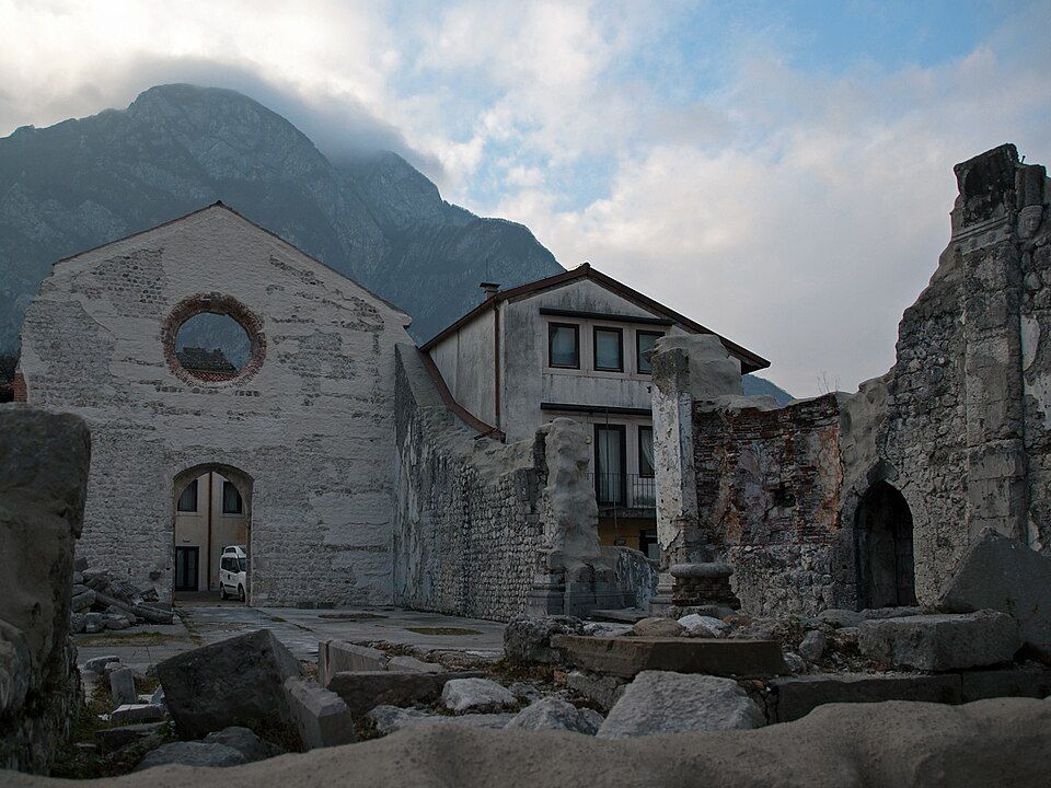 Kaple San Michele s kryptou mumií ve Venzone