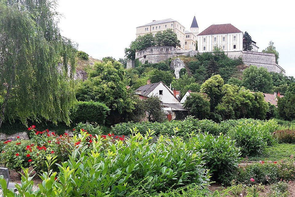 Veszprémský hrad nad údolím