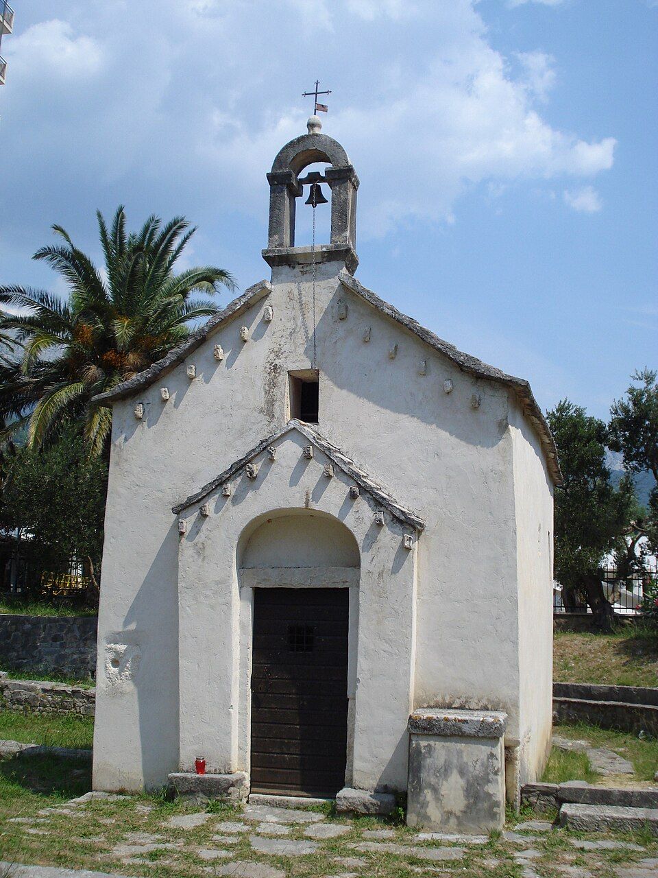 Kostel sv. Jure v Tučepi