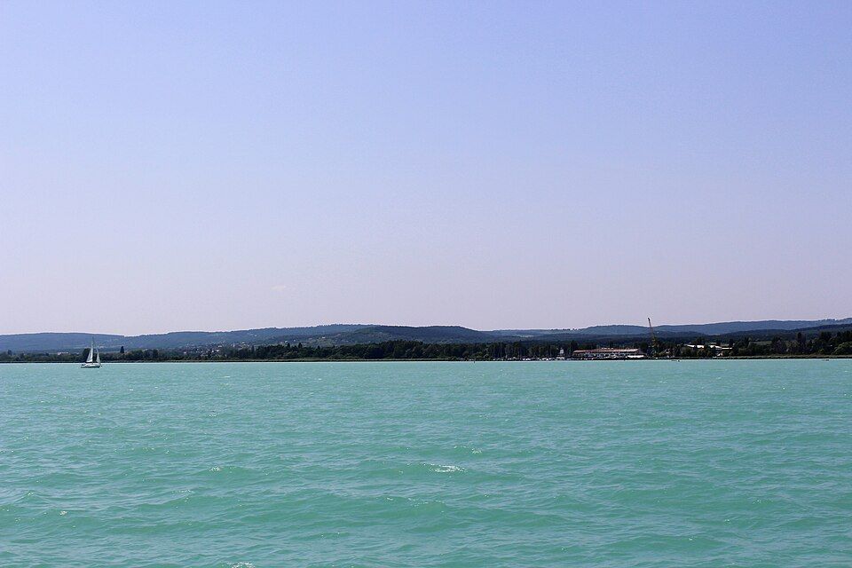 Břeh Balatonu v Balatonfüredu