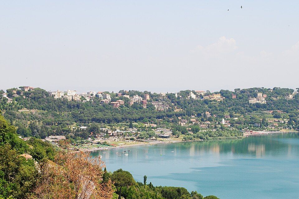 Ulička v centru Castel Gandolfo