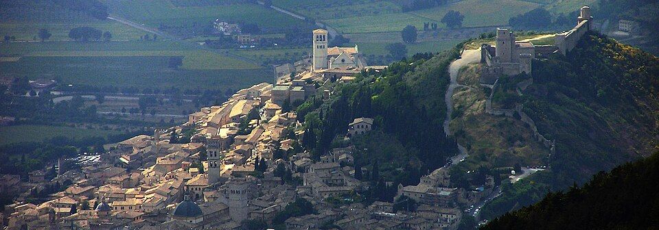 Assisi s bazilikou svatého Františka