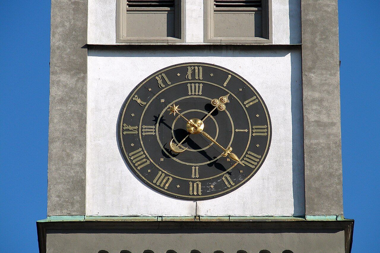 Věž Perlachturm vedle radnice v Augsburgu