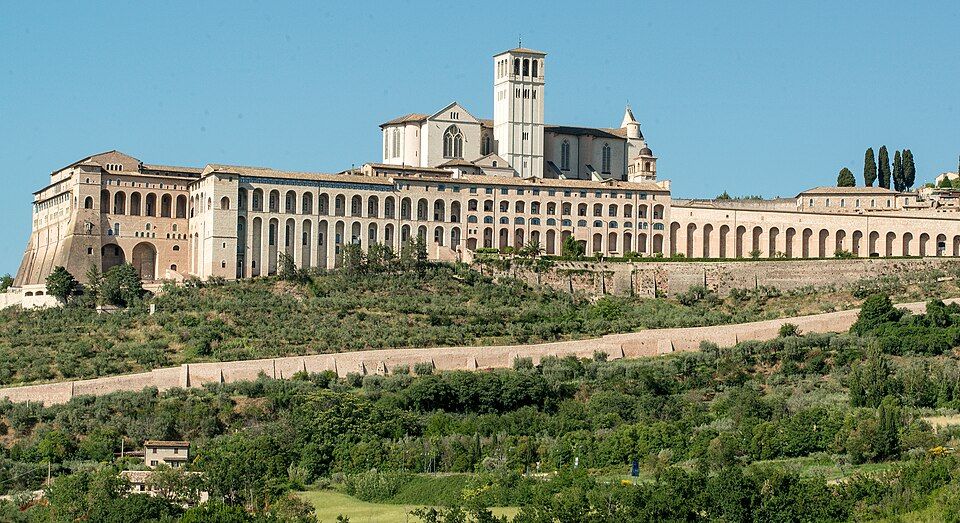 Papežská bazilika svatého Františka v Assisi