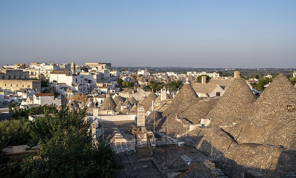 Panorama čtvrti Rione Monti s tisíci trulli
