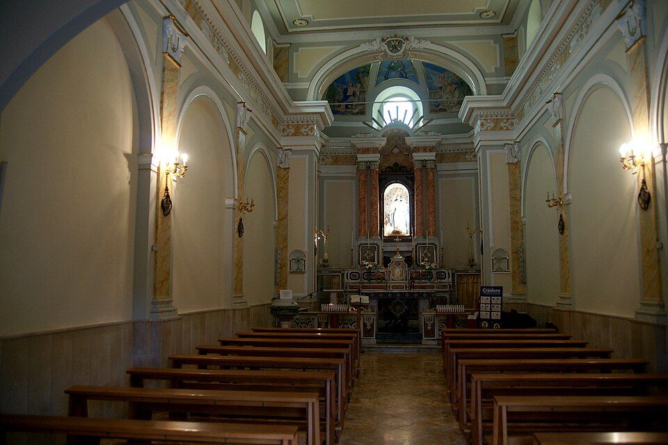 Kostel Santa Maria v historickém centru Agropoli