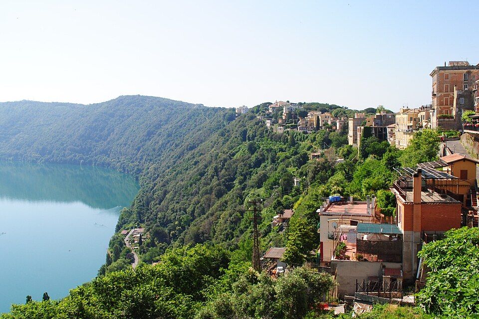 Domy a uličky Castel Gandolfo