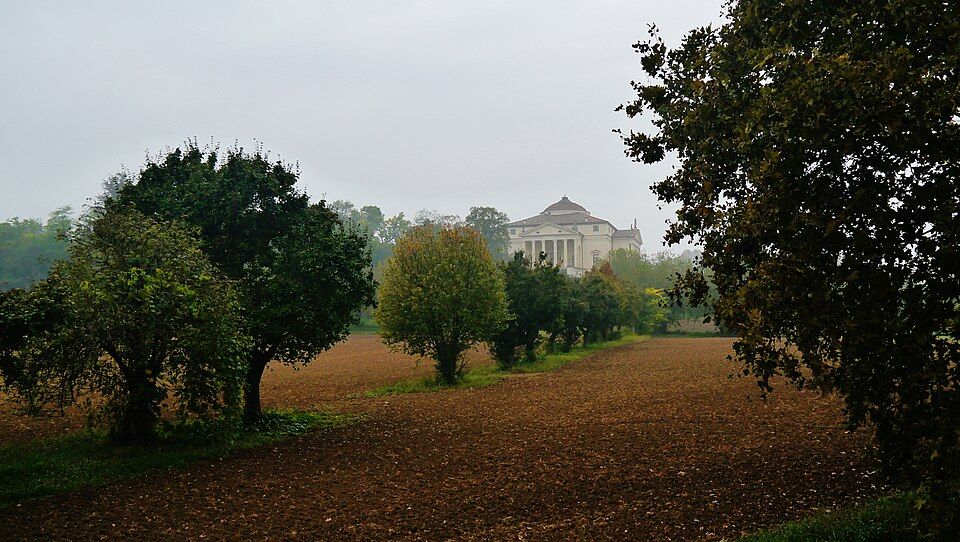 Palladiova Villa La Rotonda u Vicenzy se symetrickými chrámovými portiky