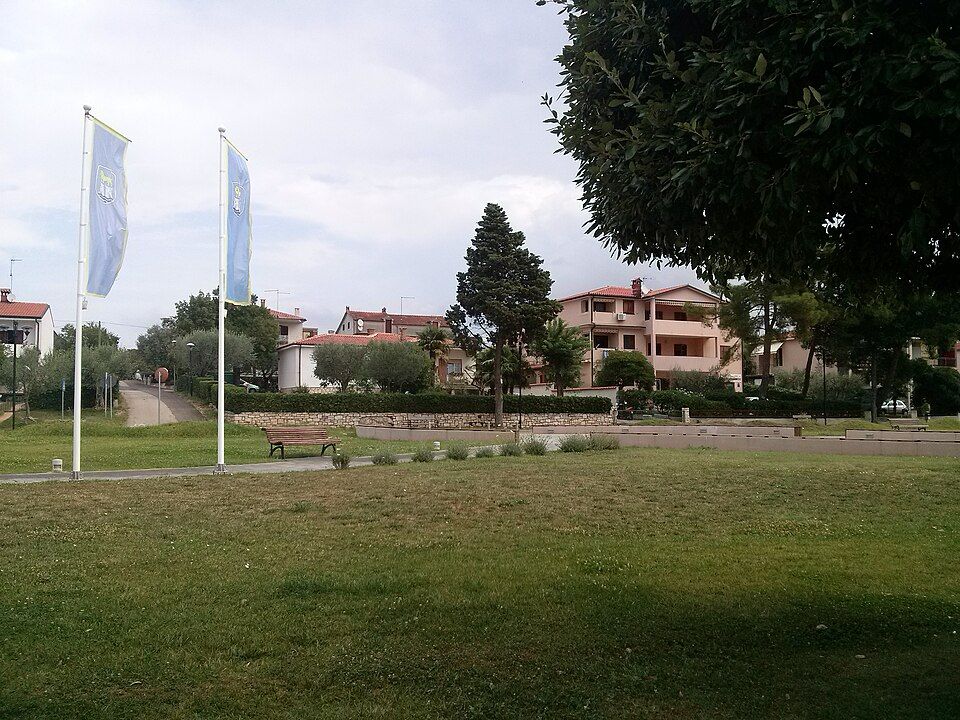 Pobřežní promenáda riva v Umagu