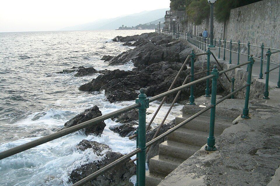 Promenáda Lungomare ve Volosku