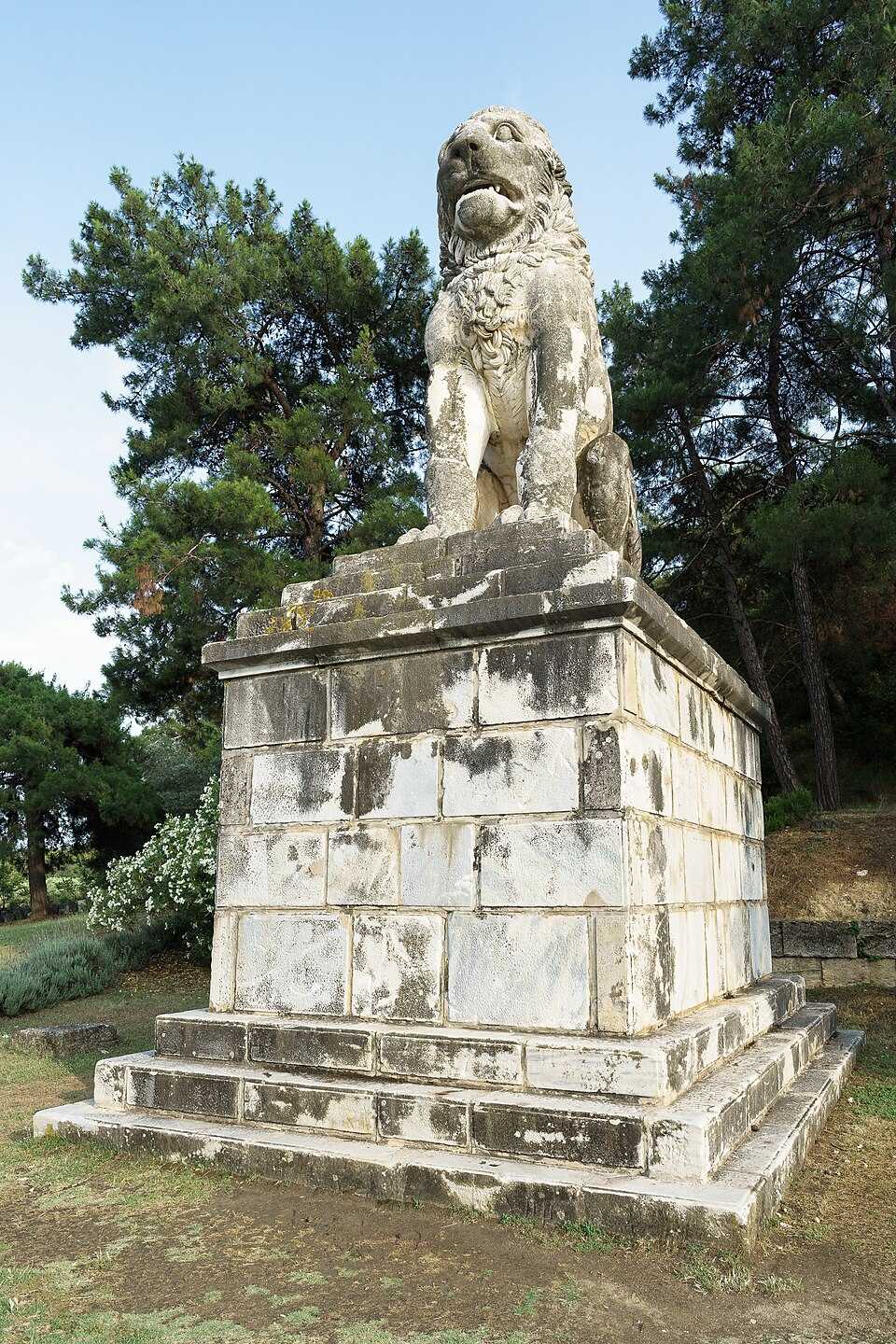 Lev z Amfipole
