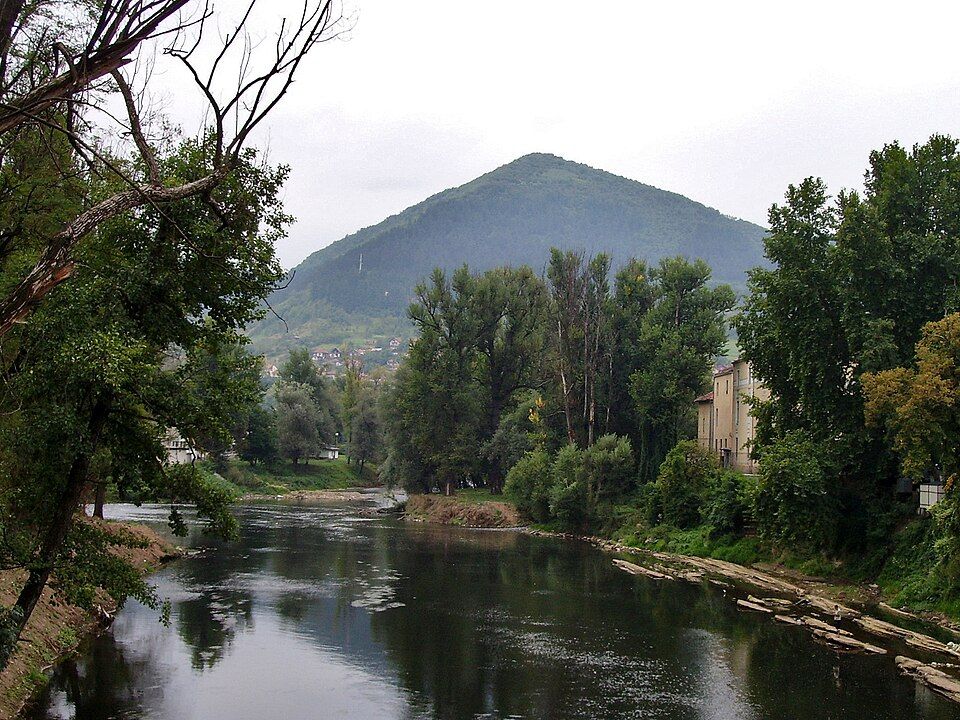 Bosenská pyramida (vrch Visočica) u Visoka