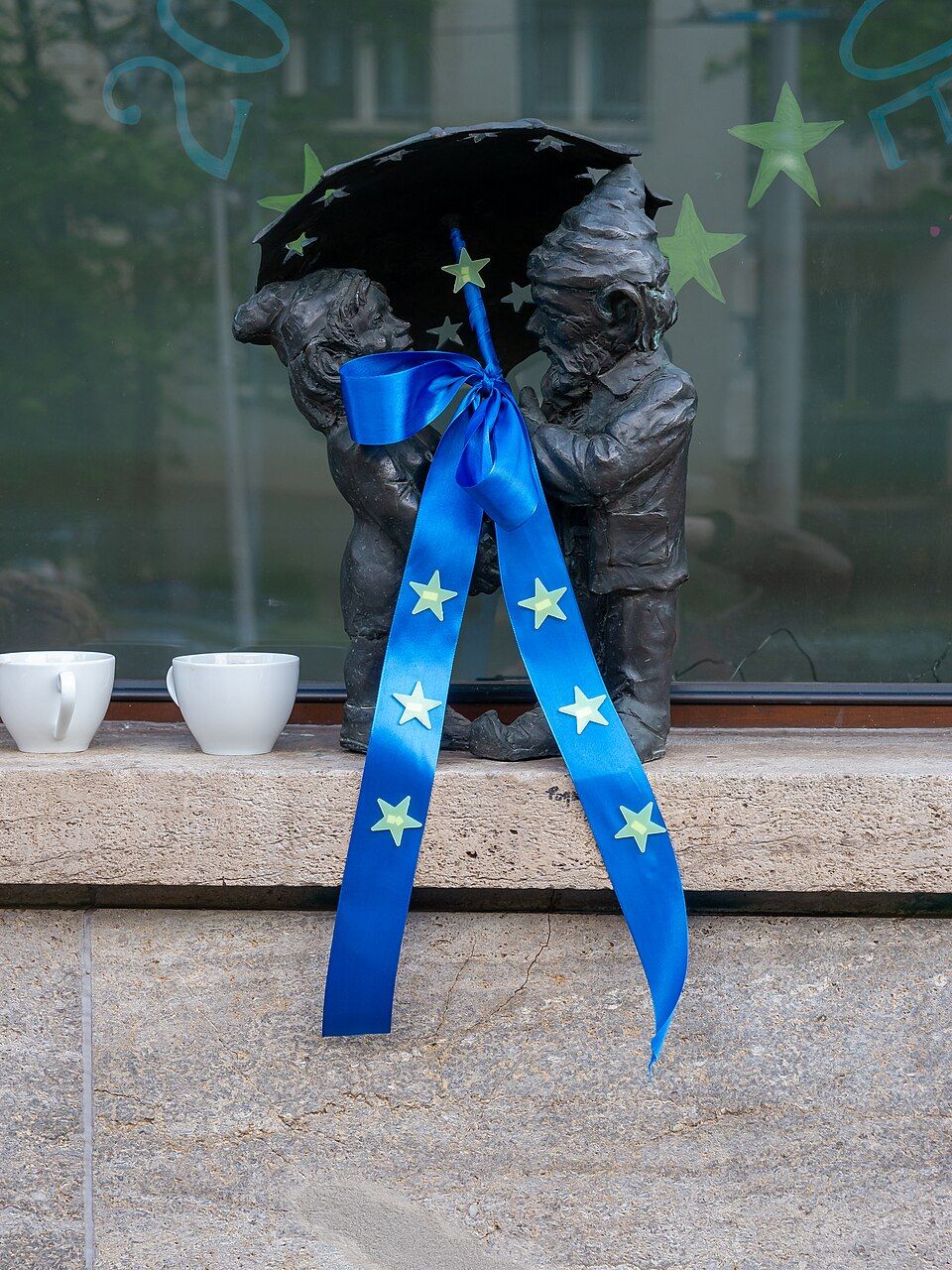 Bronzoví trpaslíci krasnale v ulicích Vratislavi