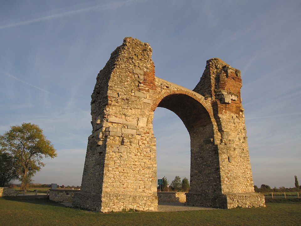 Heidentor, Carnuntum, Dolní Rakousy