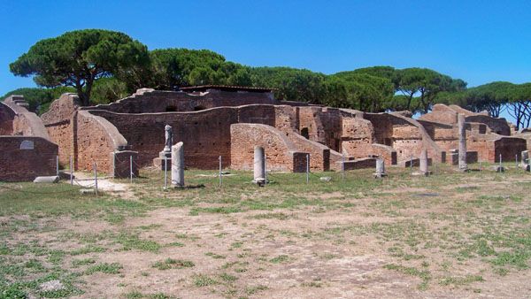 Rozvaliny Ostia Antica nedaleko Říma