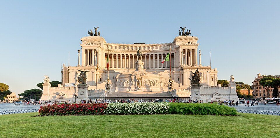 Vittoriano nad náměstím Piazza Venezia