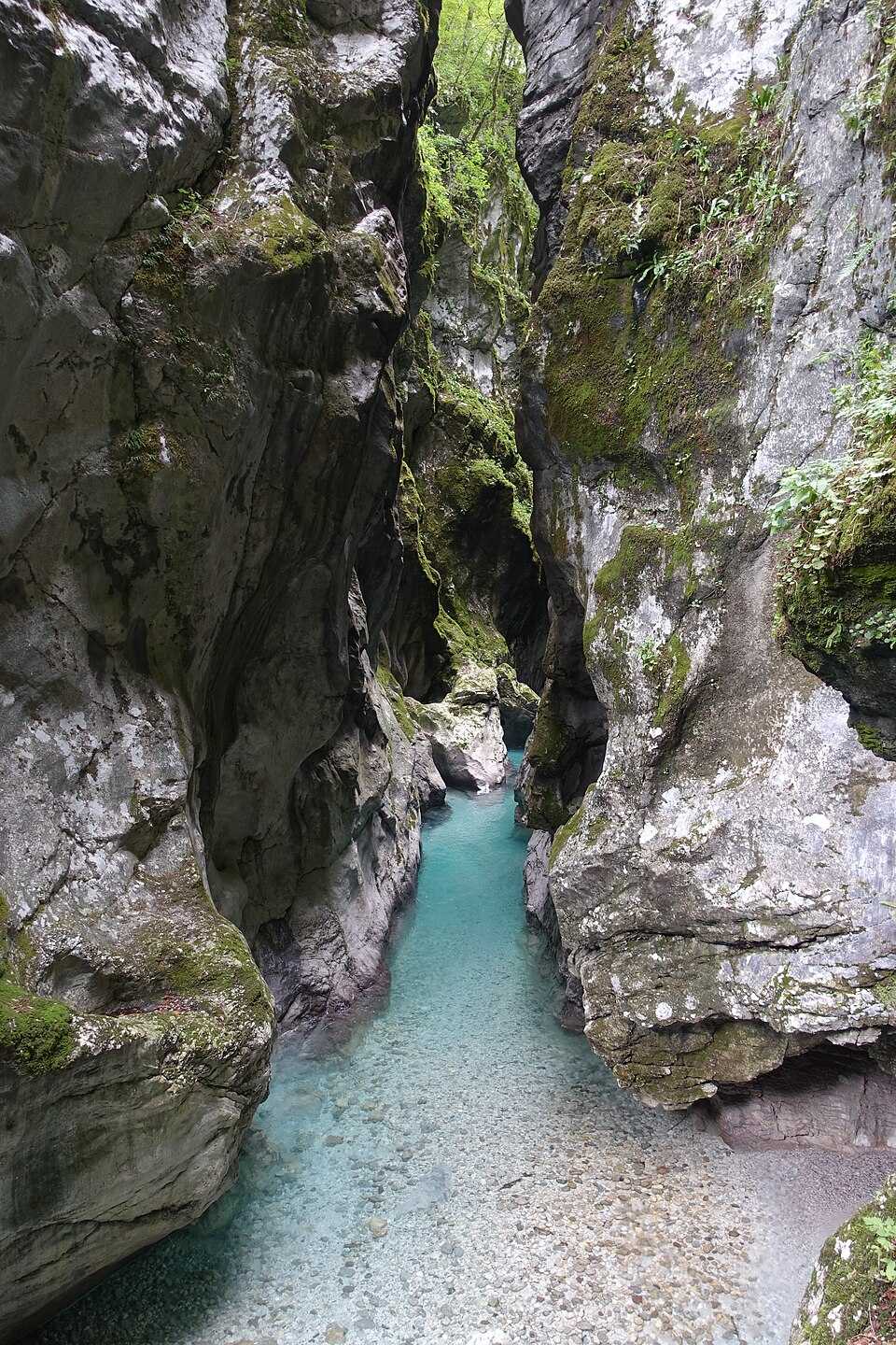 Tolminská soutěska na soutoku Tolminky a Zadlaščice