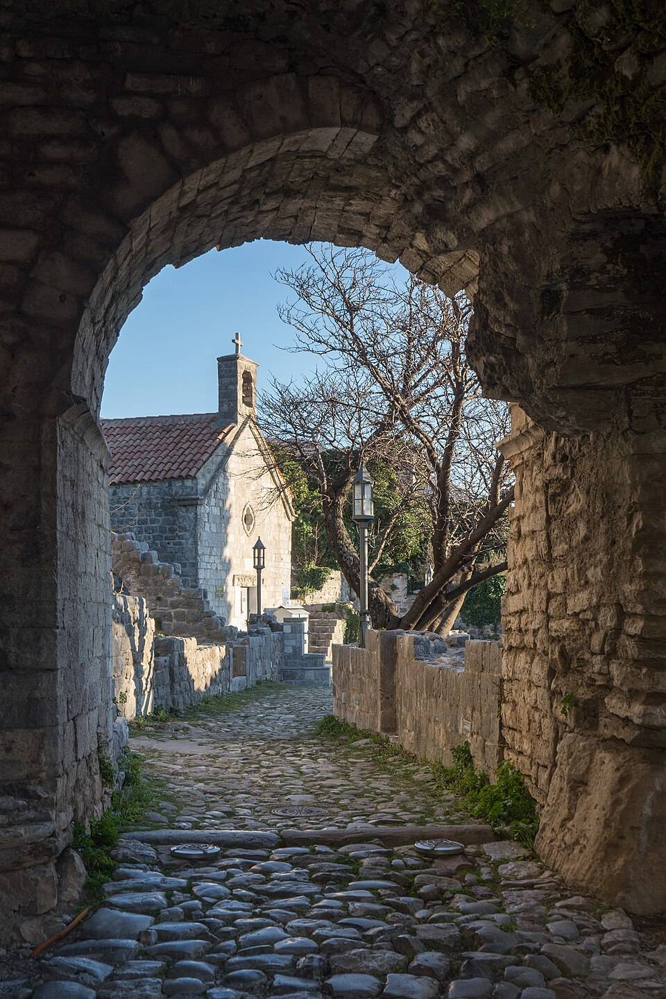 Kostel sv. Jana ve Stari Baru