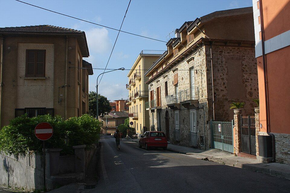 Nábřeží a přístav Agropoli s výhledem na historické centrum