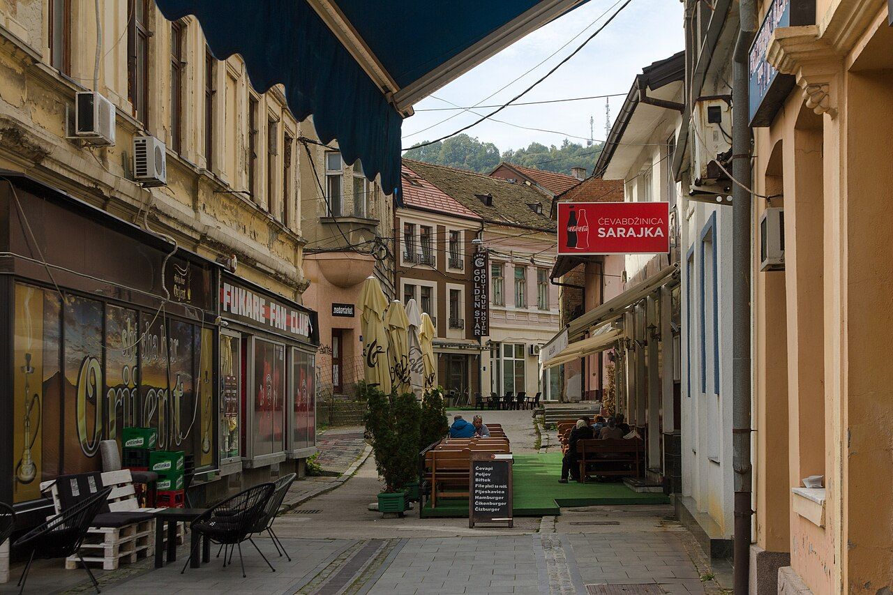 Město Tuzla v severovýchodní Bosně