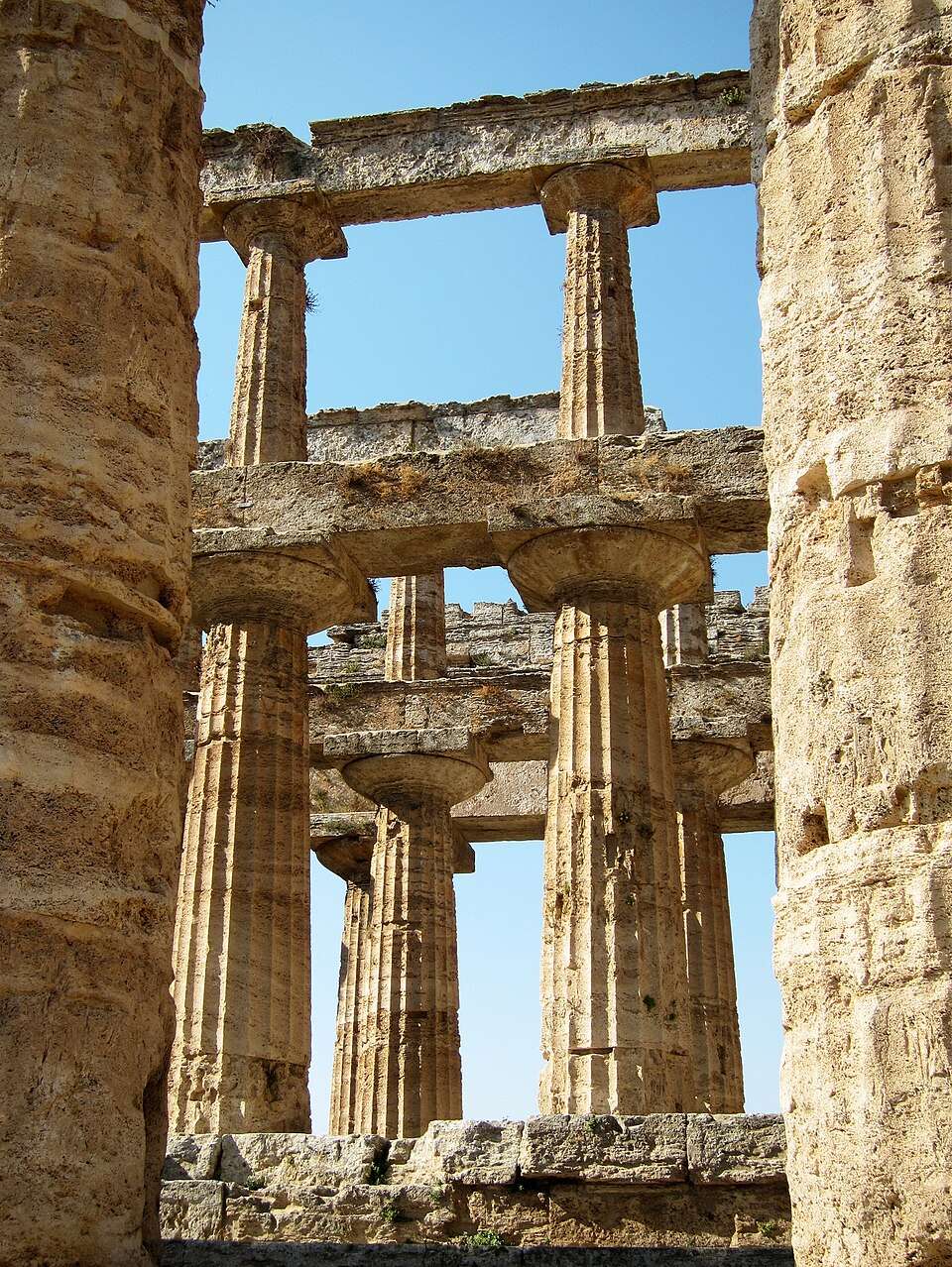 Detail sloupoví chrámu Neptuna
