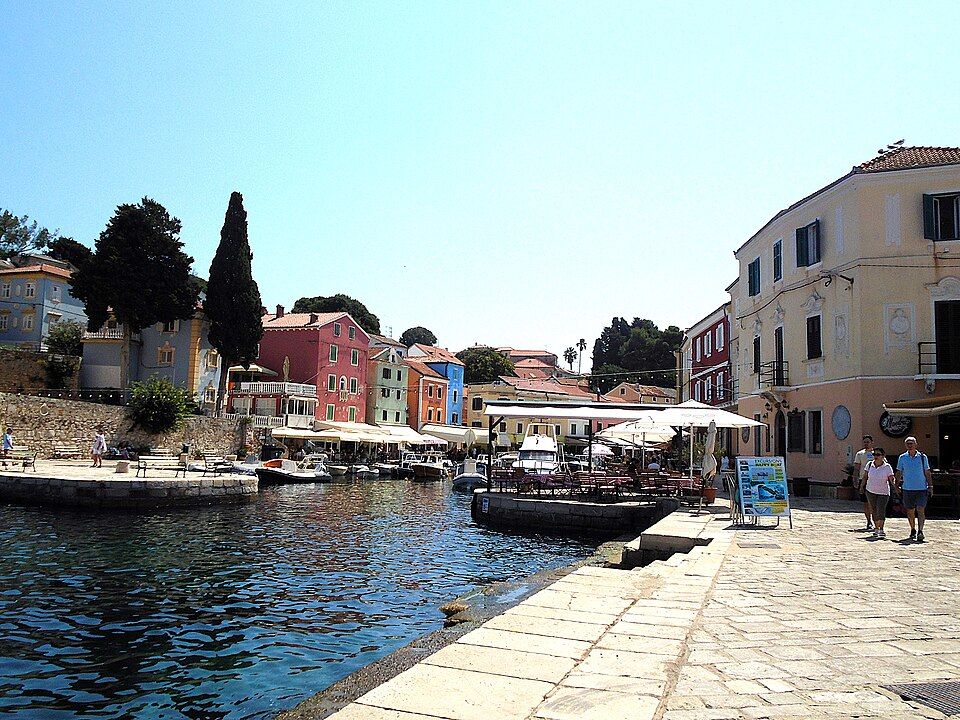 Veli Lošinj u moře