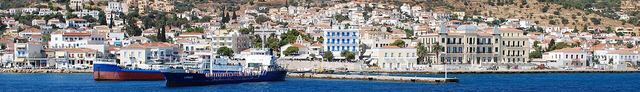 Spetses: elegantní ostrov bez aut, kočáry a koně, kde nechat vůz na pevnině