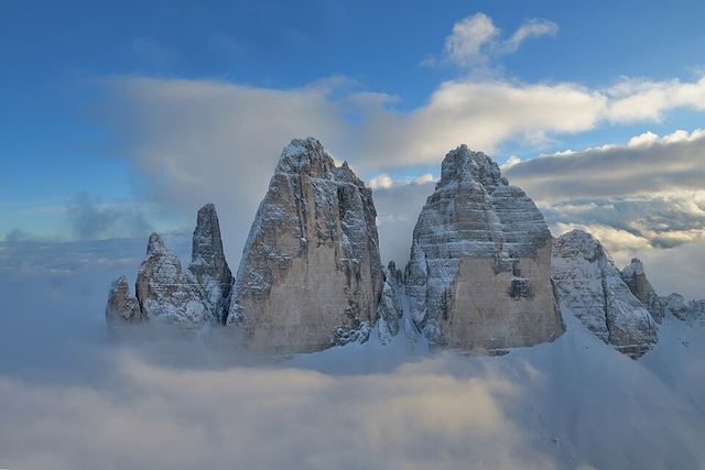 Dolomity autem: průsmyky Sella a Pordoi, Tre Cime, Seceda a kde vůbec zaparkovat
