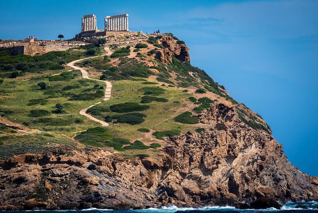 Mys Sounion autem: chrám Poseidóna nad mořem, západ slunce a kde nechat vůz