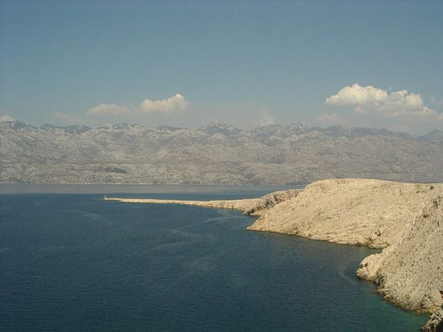 Velebit a Paklenica: kaňony, uskoci a smaragdová Zrmanja pod nejdivočejším pohořím Chorvatska