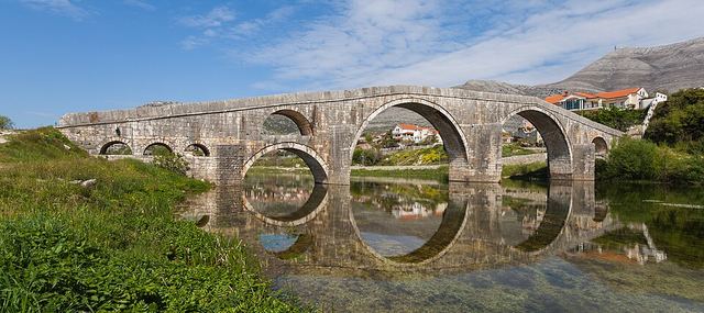 Jižní Hercegovina autem: Trebinje, vodopád Kravica, Počitelj a tekíja v Blagaji
