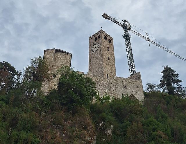 Gemona del Friuli: středověké město pod Alpami, které se znovu postavilo na nohy
