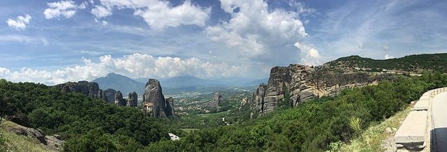 Meteora autem: kláštery na skalách, kam se kdysi lezlo v síti