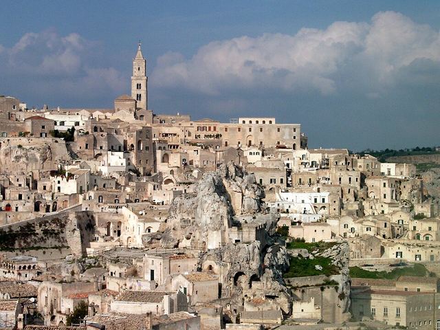 Basilicata autem: Matera, jeskynní město staré 9000 let, a hory Lukánie