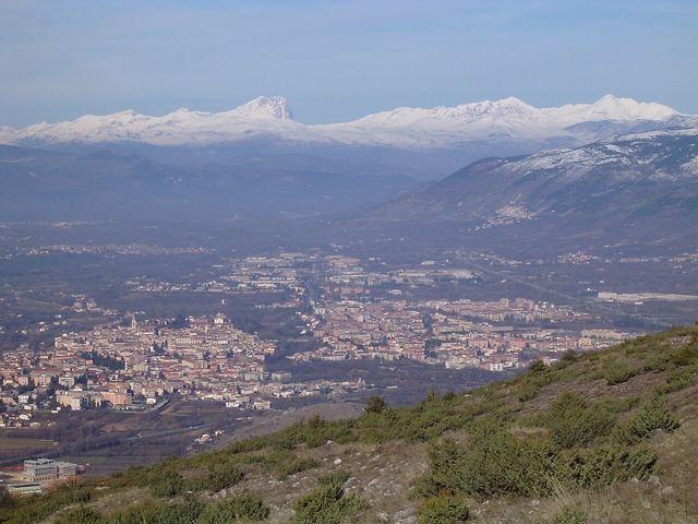 Sulmona: rodiště Ovidia, město cukrových konfet a středověký akvadukt