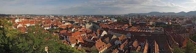 Štýrsko a Graz autem: staré město UNESCO, Schlossberg, zámek Eggenberg a vinná stezka