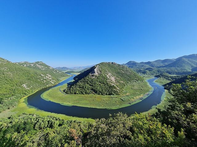 Rijeka Crnojevića: vyhlídka Pavlova strana a brána na Skadarské jezero