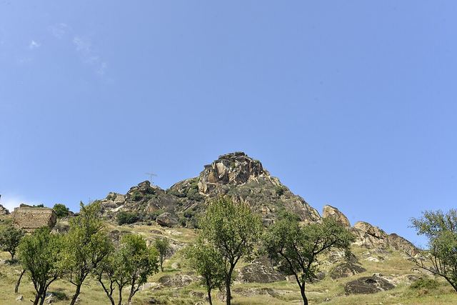 Prilep: Markovy věže mezi žulovými balvany a klášter Treskavec