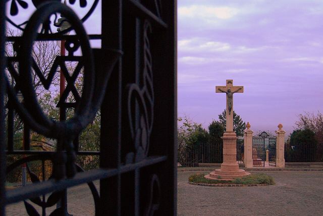 Pannonhalma autem: tisíciletý benediktinský klášter, knihovna a kde nechat vůz