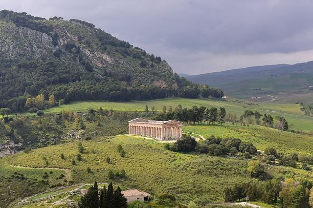 Segesta: dokonalý řecký chrám, který nikdy nedostavěli
