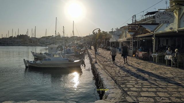 Samos: tunel vykopaný proti sobě, Pythagorovo rodiště a kde nechat auto