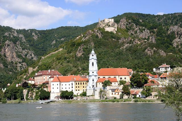 Vídeň a Dolní Rakousko autem: údolí Wachau, klášter Melk a Dunaj — parkování, viněta a kdy jet