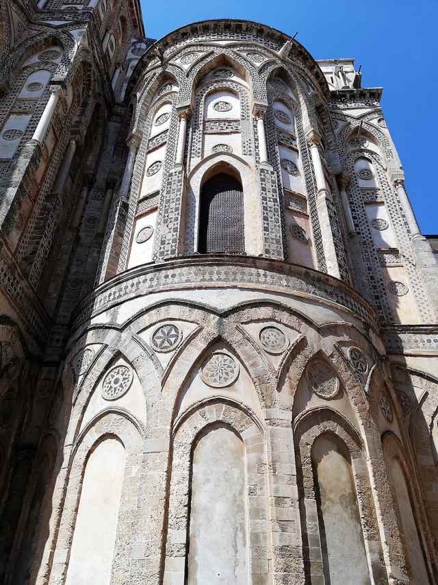Monreale: zlaté mozaiky nad Palermem, které změní váš pohled na středověk
