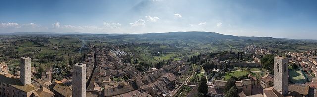 San Gimignano: toskánský Manhattan plný věží, parkování a kdy přijít