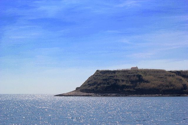 Susak: písečný ostrov bez aut, vinice, dialekt a barevné kroje