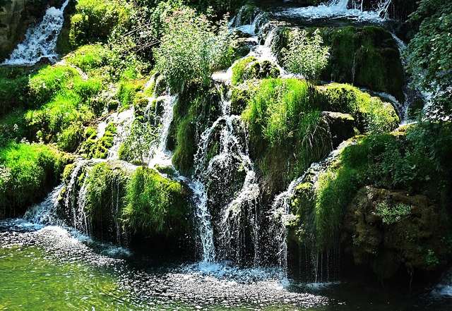 Rastoke: vesnice na vodopádech u Plitvic a jak ji spojit s cestou
