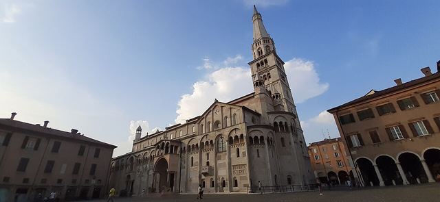 Katedrála v Modeně a věž Ghirlandina: románský skvost na seznamu UNESCO