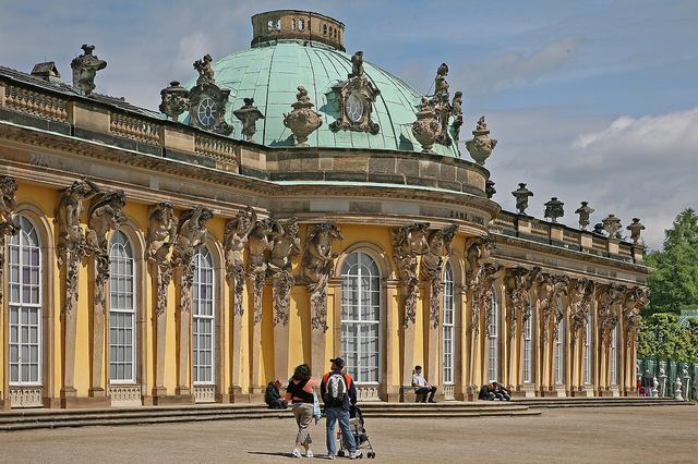 Postupim a zámek Sanssouci: pruský Versailles na vinici, kde nechat auto