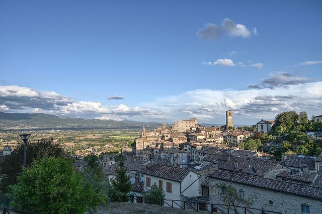 Anghiari: středověké město na kopci, ztracená Leonardova bitva a údolí Tibery