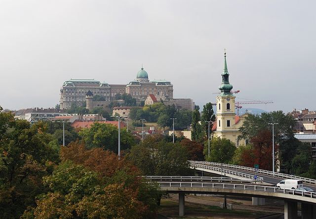 Budínský hrad v Budapešti: galerie, lanovka Sikló a kde nechat auto